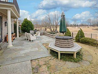 3rd image of 8654 Southwind Dr