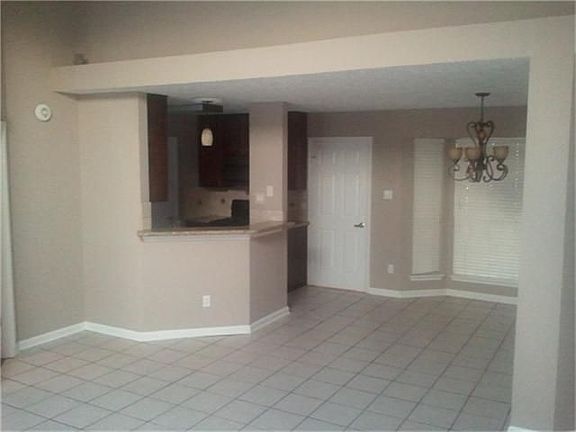 2nd image of 1909 Willowbend Dr