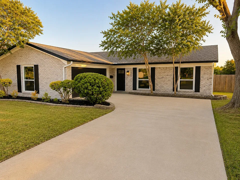 1006 Heritage Dr