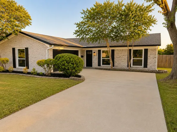 1006 Heritage Dr, Garland, TX 75043