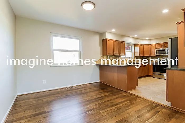 1557 Citadel Pl — Photo 6