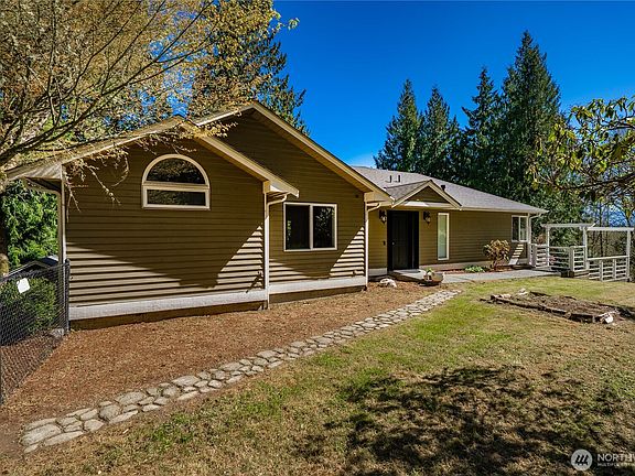 2nd image of 4325 270th Avenue NE