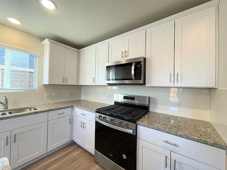 16020 Rein Ave — Photo 20
