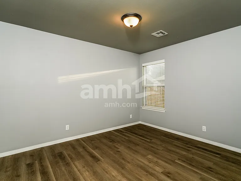 2613 W Huntsville St — Photo 18