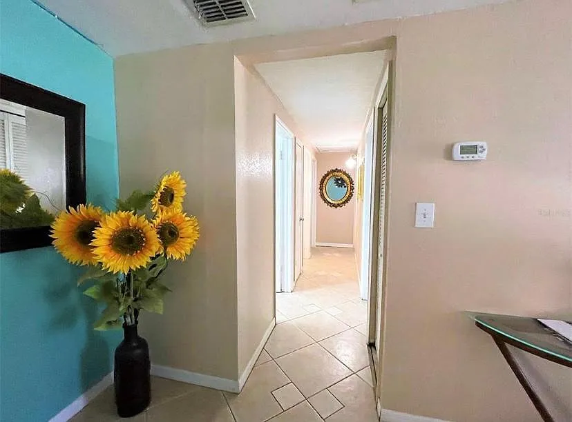 3 bed, 1600 sqft, $2,295 — Photo 4