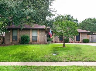 1600 Timber Ridge Dr, Euless, TX 76039