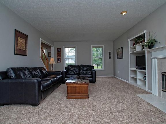 3rd image of 10243 Andover Dr