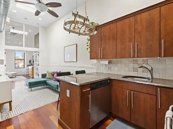 744 Park Avenue image 1 of 17