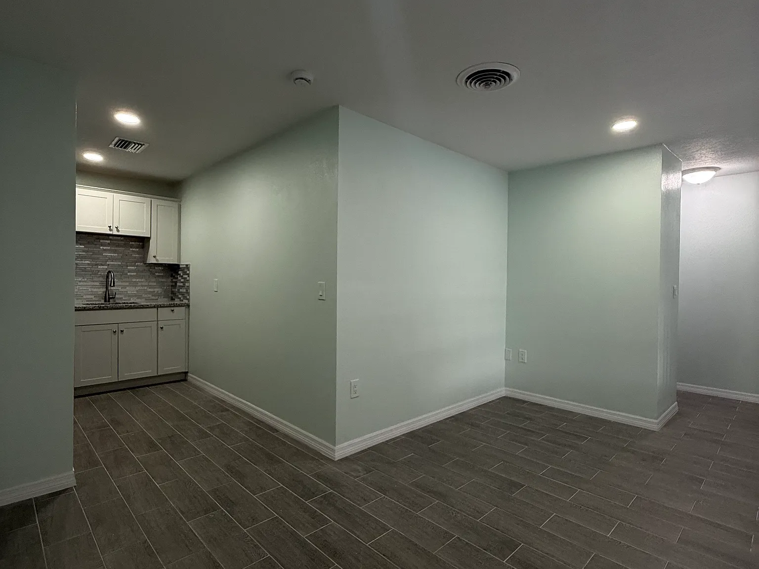 2 bed, 650 sqft, $1,625 — Photo 3