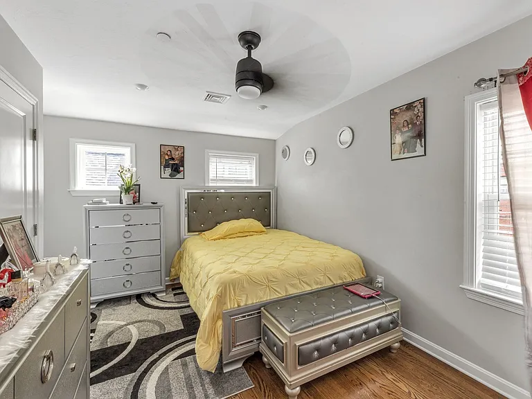 13 Pierce St #2 — Photo 6
