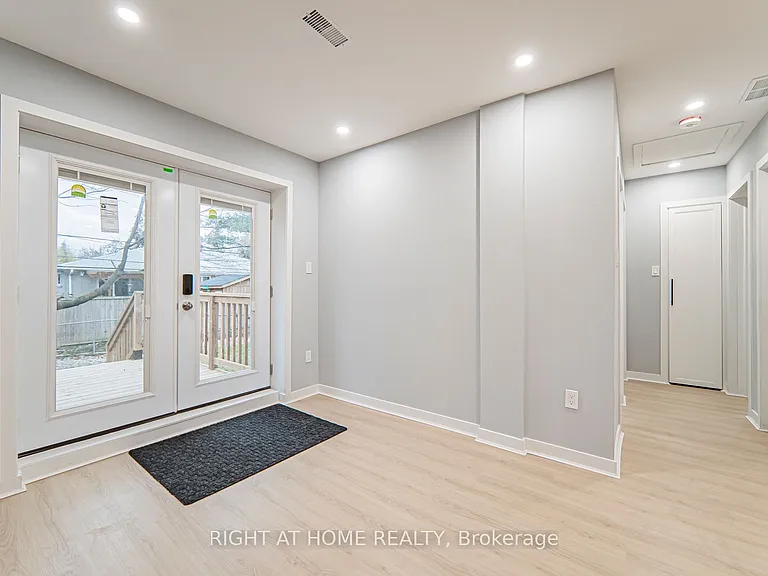 250 Beechy Dr #MAIN — Photo 3