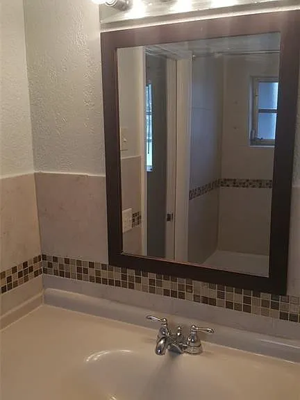 180 NE 12th Ave #17A — Photo 13