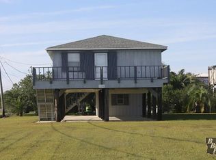 110 Strawberry Ln, Grand Isle, LA 70358