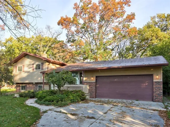 695 Knodt Rd, Essexville, MI 48732