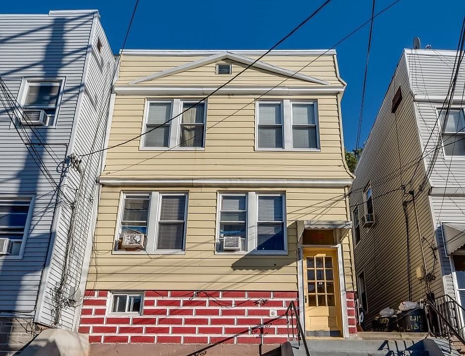 1st image of 420 Liberty Ave APT 2F