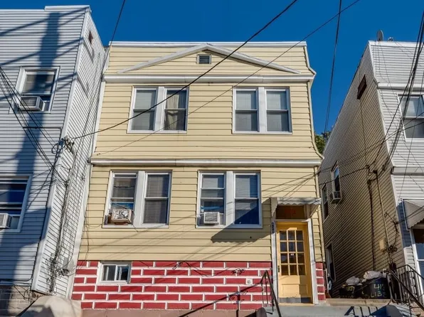 420 Liberty Avenue image 1 of 8