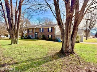 1312 Lula Bell Dr, Powell, TN 37849