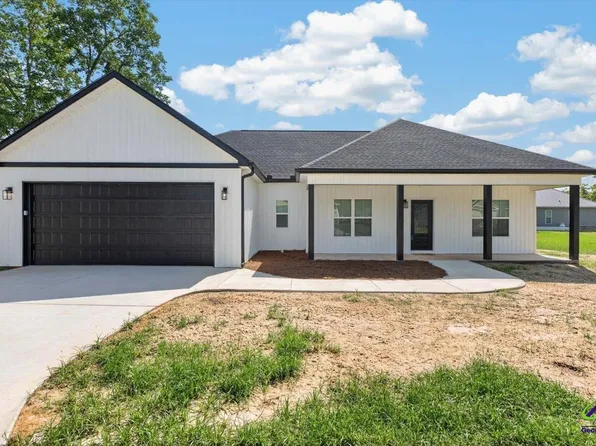 143 Village Cir, Cochran, GA 31014