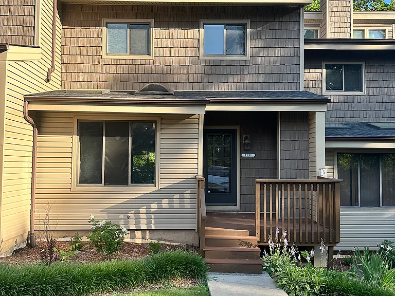1131 Breckenridge Dr — Photo 1