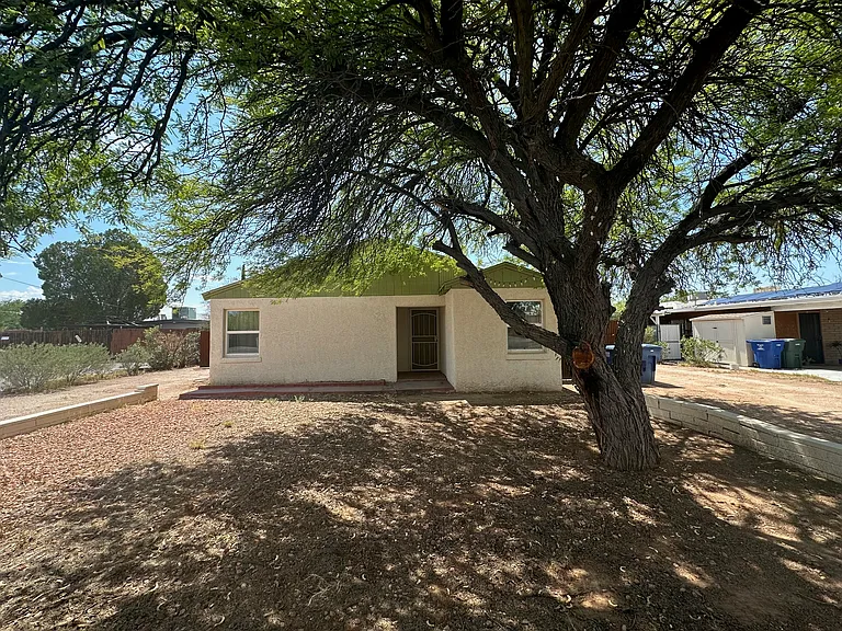 1231 N Belvedere Ave — Photo 24