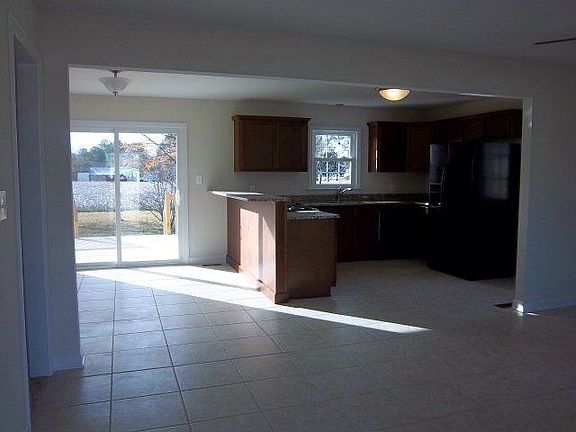 2nd image of 312 Artie St