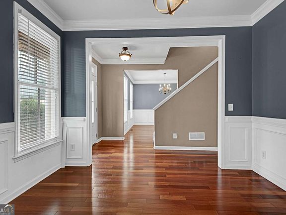 5th image of 131 Treadstone Ln