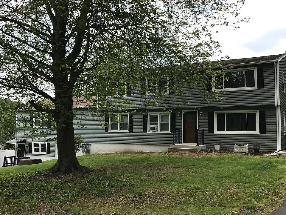 240 Foxon Blvd #2R