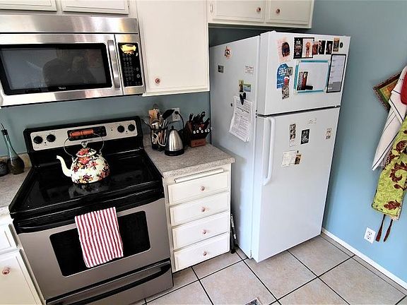 5th image of 177 N Singingwood St Unit 6
