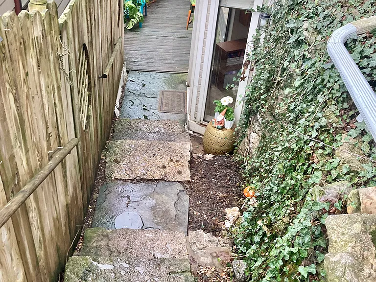 4 Douglas St #1 — Photo 3