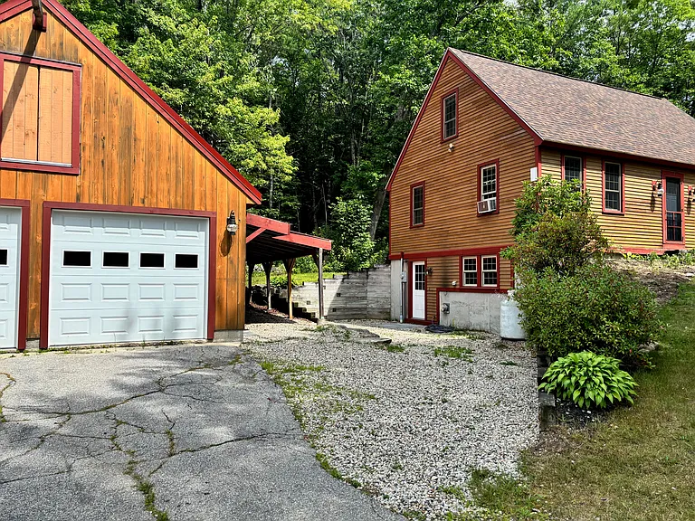 134 N Wolfeboro Rd — Photo 2