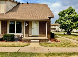 8874 Sunrise Dr, Sterling Heights, MI