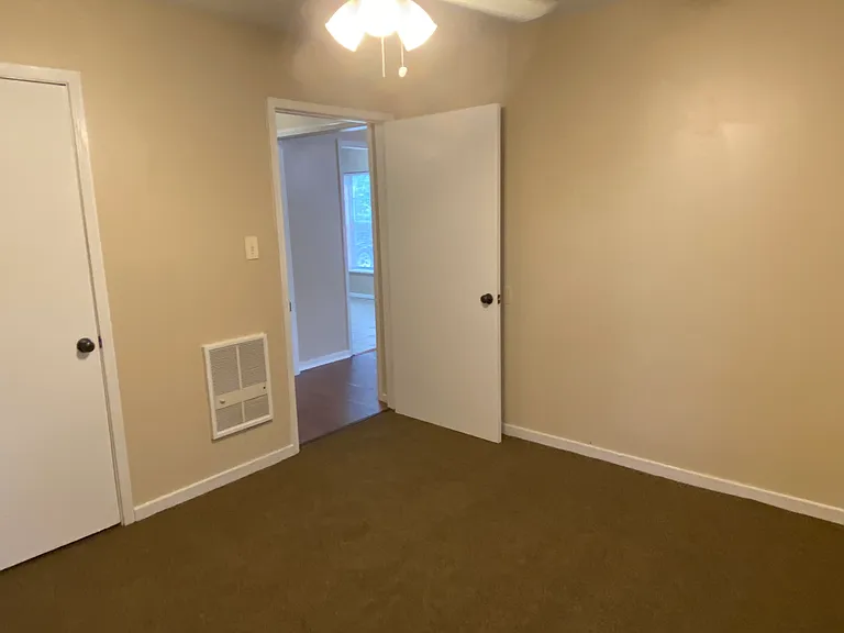 5011 Oleander Dr — Photo 12