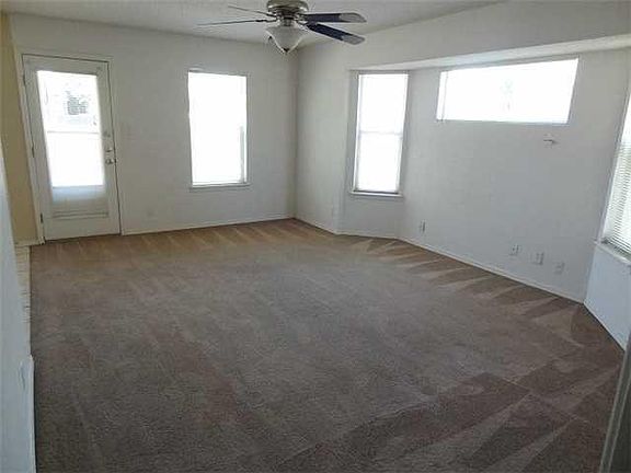 5th image of 9524 Robert Holt Dr