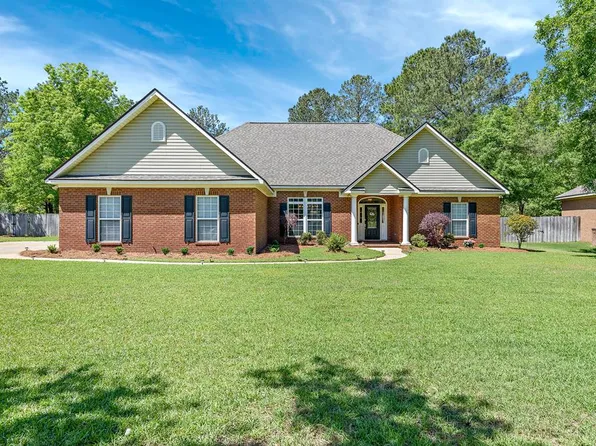 114 Falkirk Dr, Dothan, AL 36305