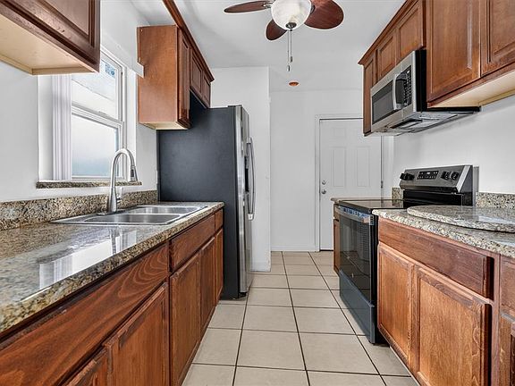 4th image of 208 PALMYRA DRIVE