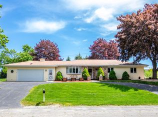 311 Hillcrest Dr, Beaver Dam, WI 53916