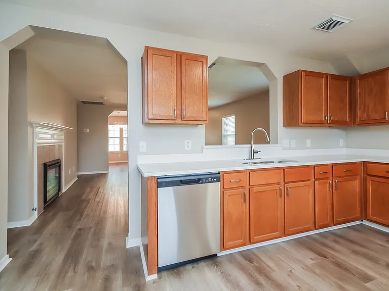 3121 Centennial Village Dr — Photo 8