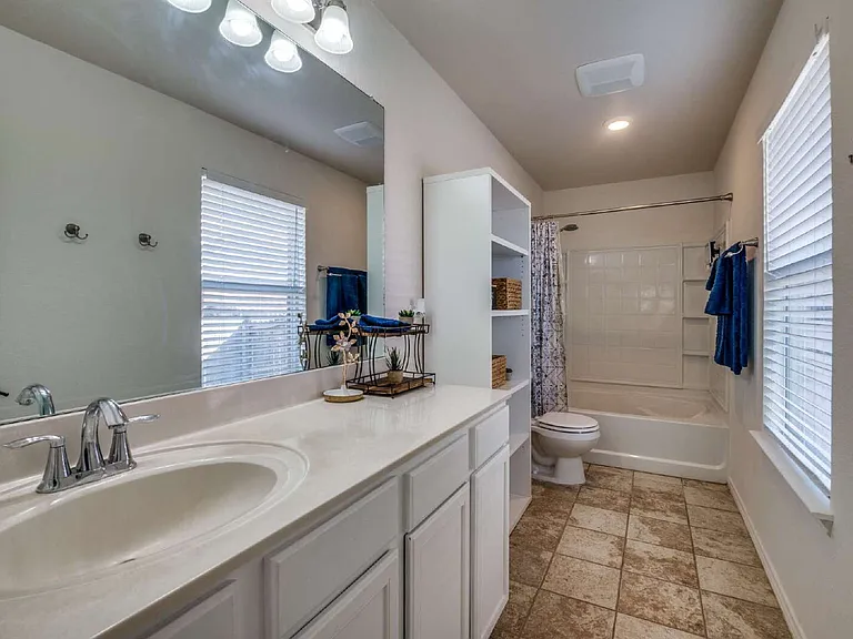 728 Falcon Rd — Photo 22