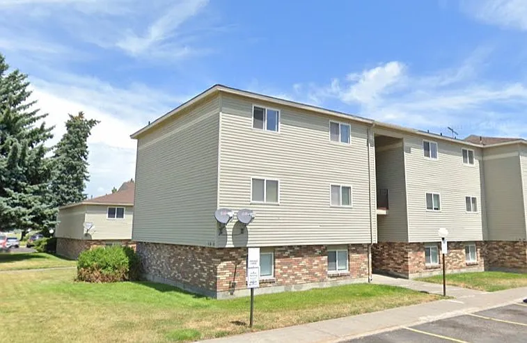 1 bed, 1.0 bath, $705 — Photo 2