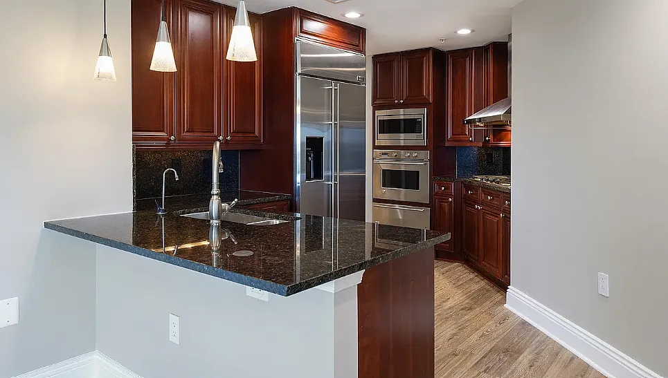3 bed, 2111 sqft, $8,000 — Photo 1