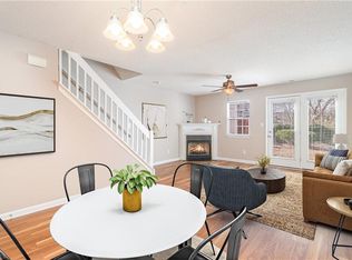 5 Sidney Marie Ct, Greensboro, NC 27407