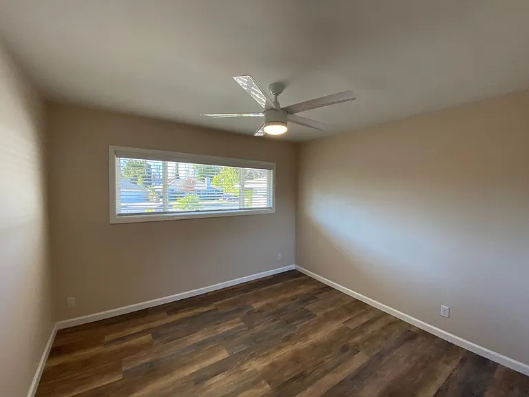 5900 Cahill Ave — Photo 19