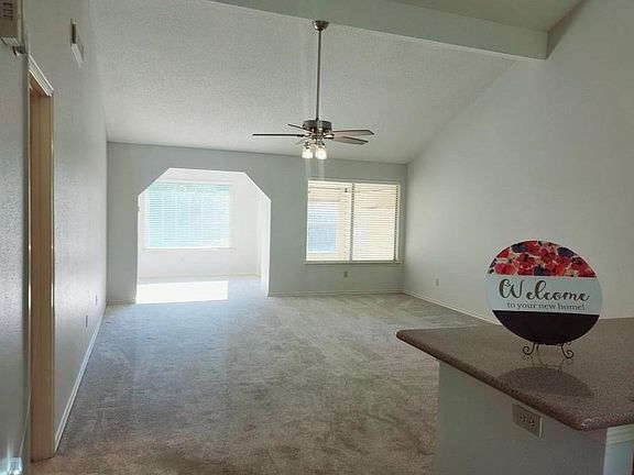 2nd image of 735 E Country Grove Cir