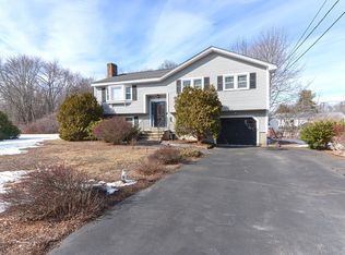 3 Hattie Ln, Billerica, MA 01821
