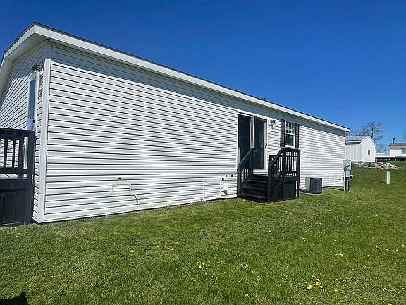 3rd image of 1058 Cambry Cir