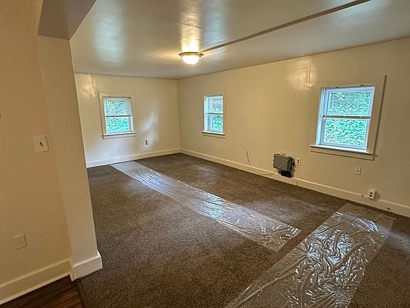 3rd image of 5200 Earl Dr APT 2