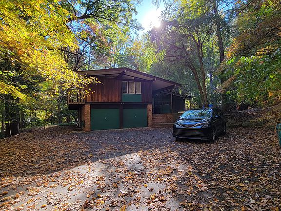 2nd image of 43 Cherry Ln