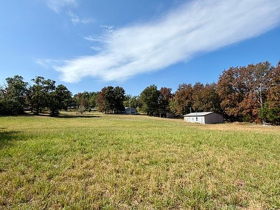 2nd image of 22229 Woods Rd