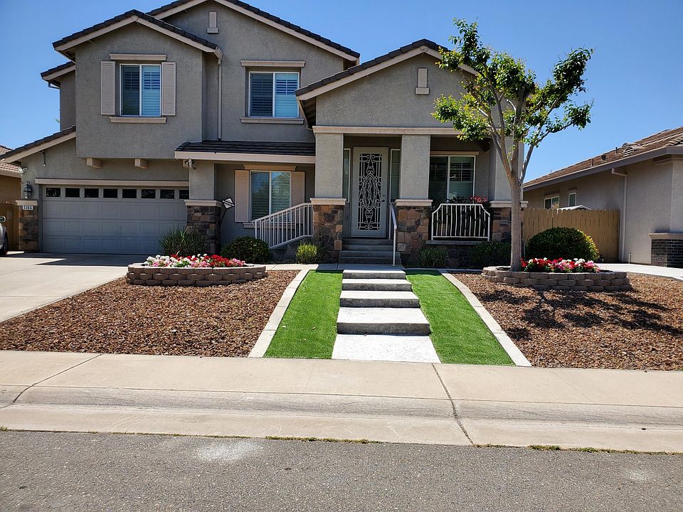 2nd image of 3366 Marquam Way