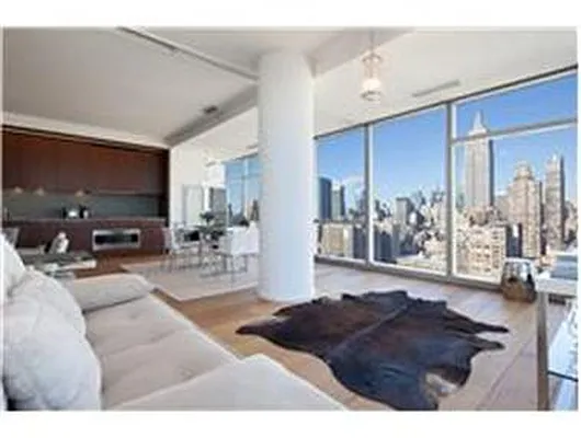 Rented by Douglas Elliman | media 25